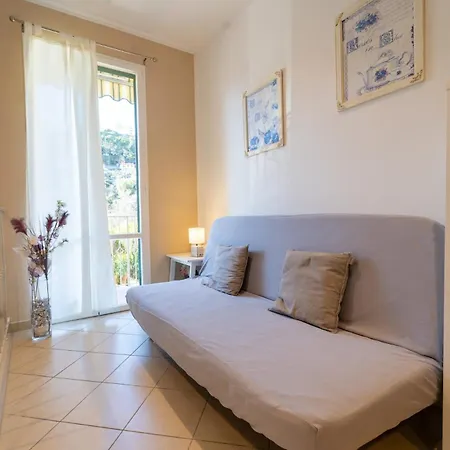Violet Home- Super Apartman